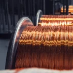 Bakır Yatırımı Rehberi: 2026 Fiyat Beklentileri ve Yükselişin Nedenleri 1 Bakır yatırımı 2026 fiyat beklentileri ve işlenmemiş bakır madeni cevheri